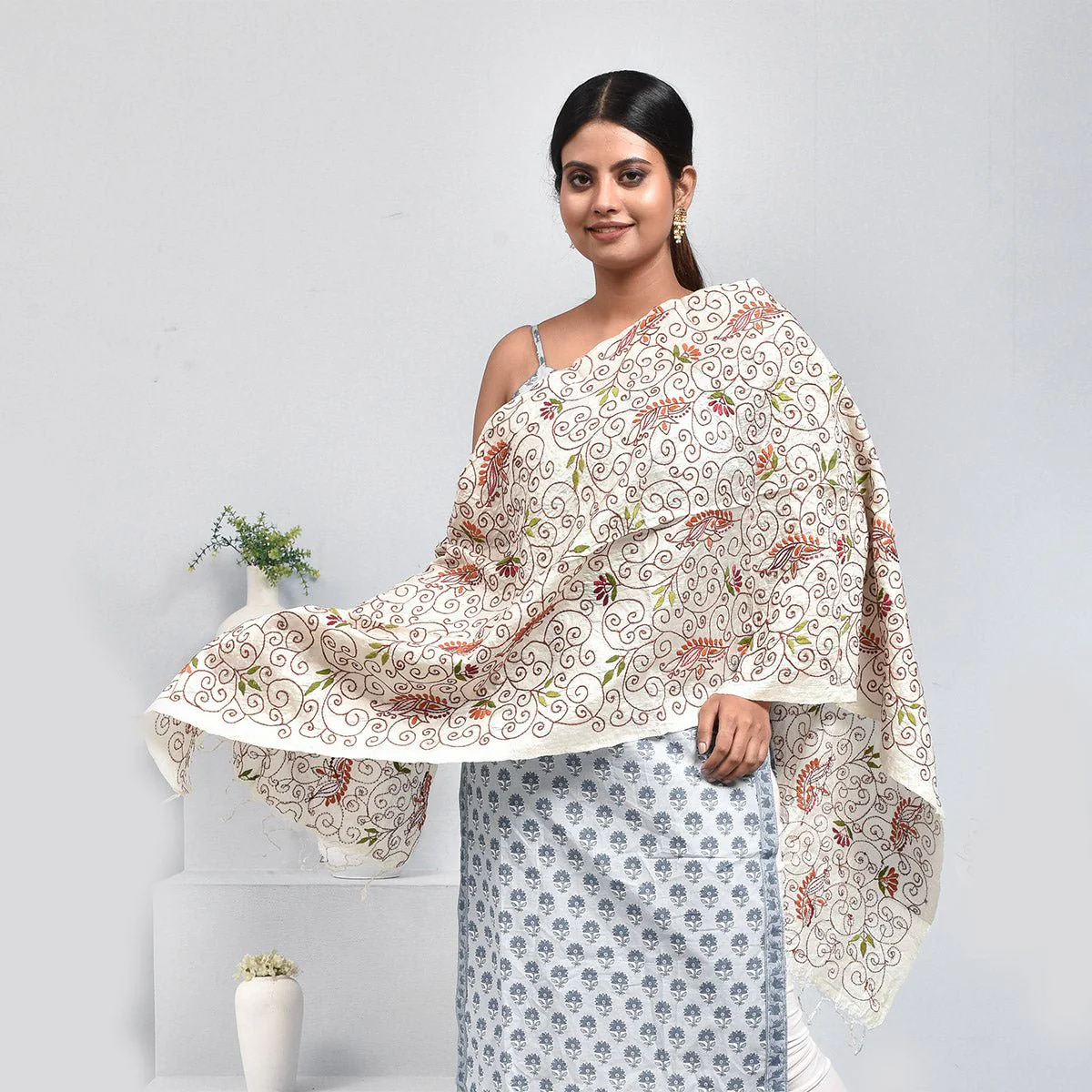 Pure Silk Hand Embroidered Dupatta - Image 17