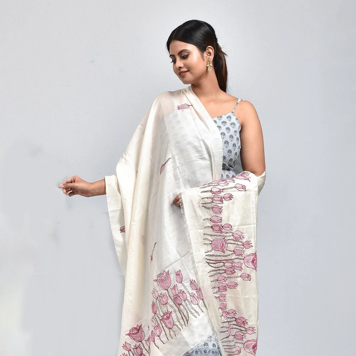 Pure Silk Hand Embroidered Dupatta - Image 23