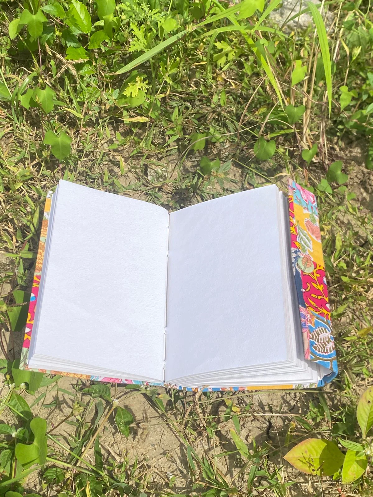 Handmade Recycled Paper Vintage Jumbo Journal - Image 5
