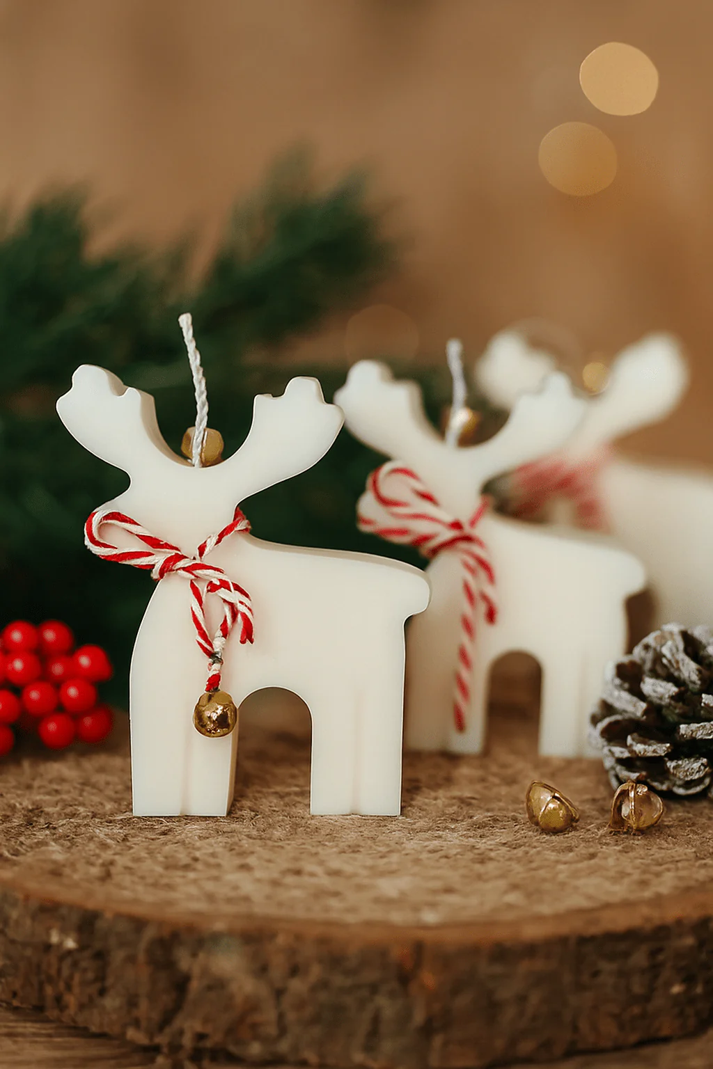 Christmas Reindeer Candle | Festive Decorative Candle Set | Pack of 3 - Image 2