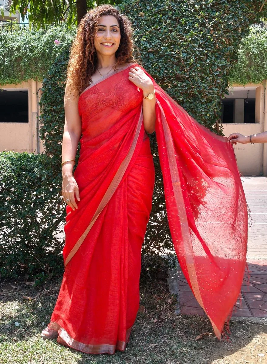 Red Linen Saree with sequence - Image 4
