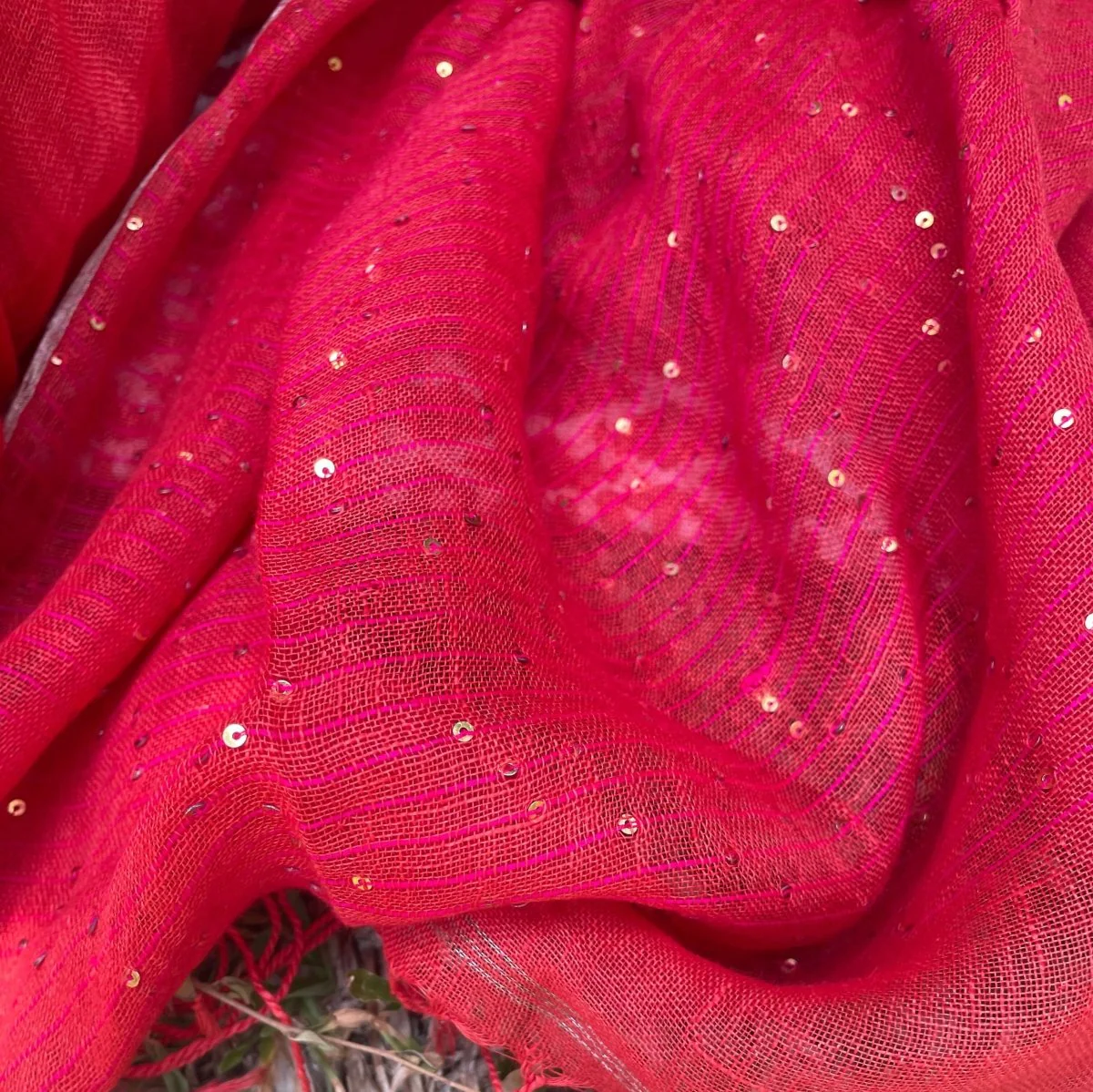Red Linen Saree with sequence - Image 5