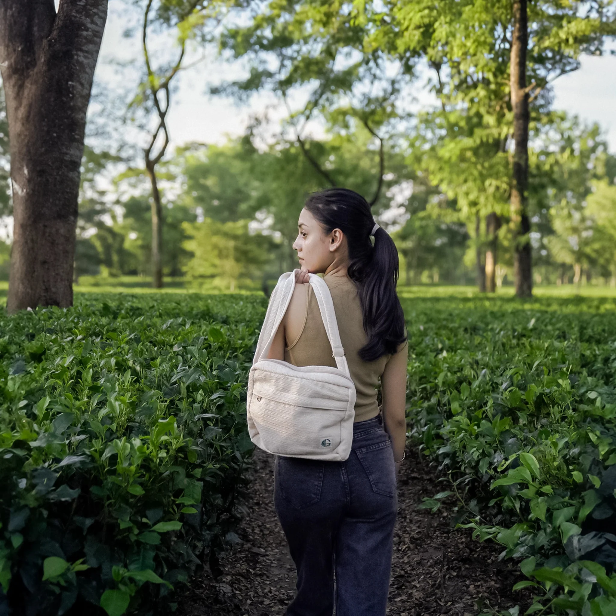 Reiek Sling Bag (White) | Sustainable Hemp Crossbody Bag - Image 6