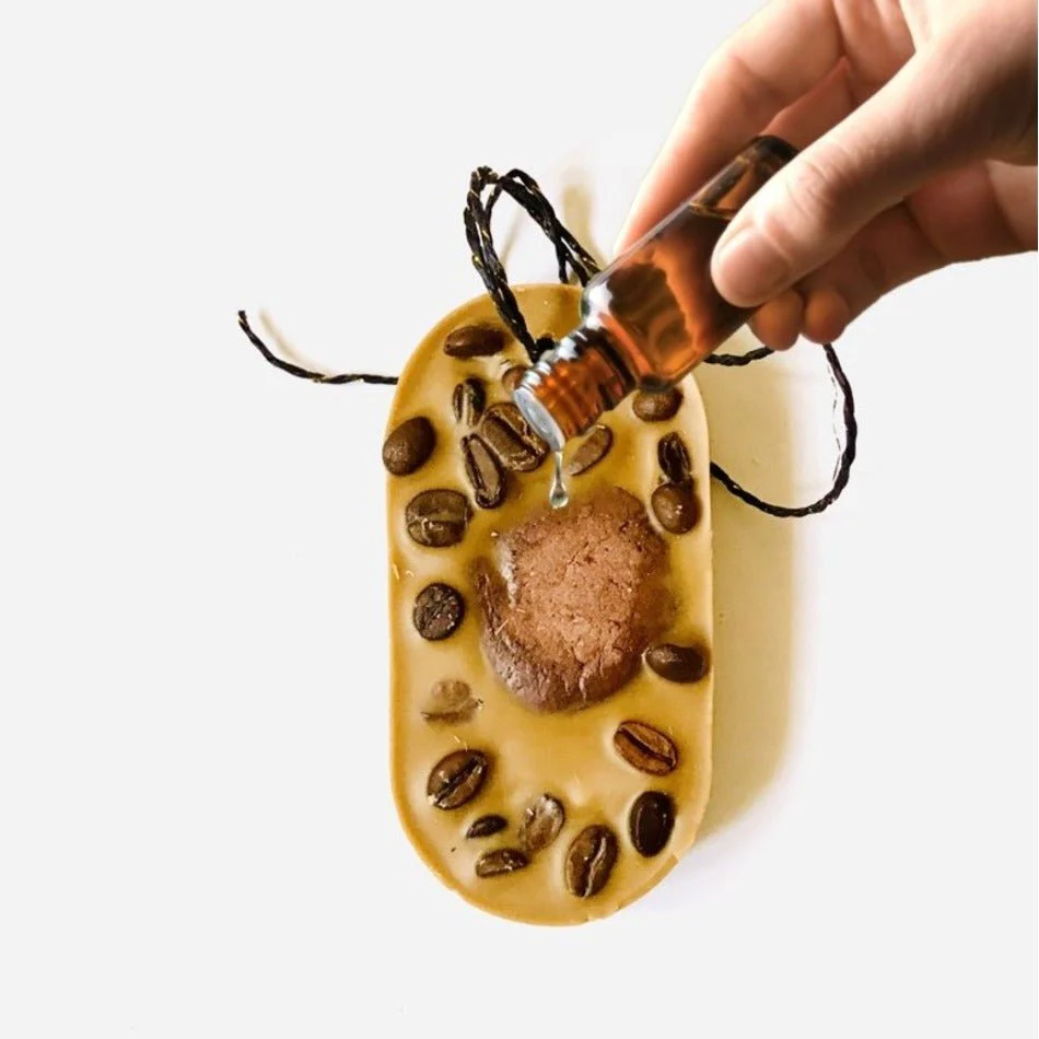Reusable Wardrobe Freshener Textured Wax Tablet-Pack of 1 - Image 10