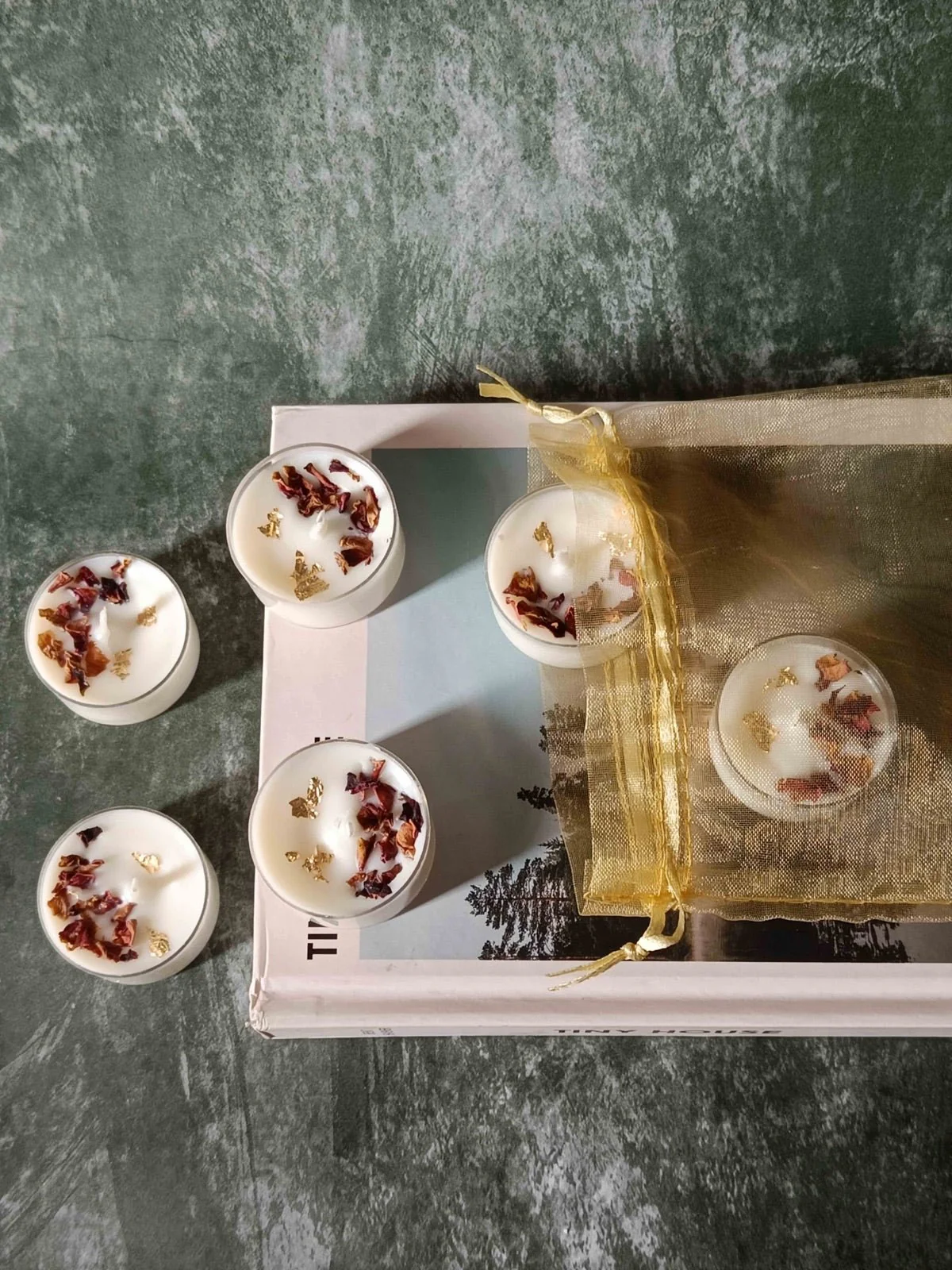 Rose Petals & Gold Foil Tealight- Set of 6 (Lavendar)