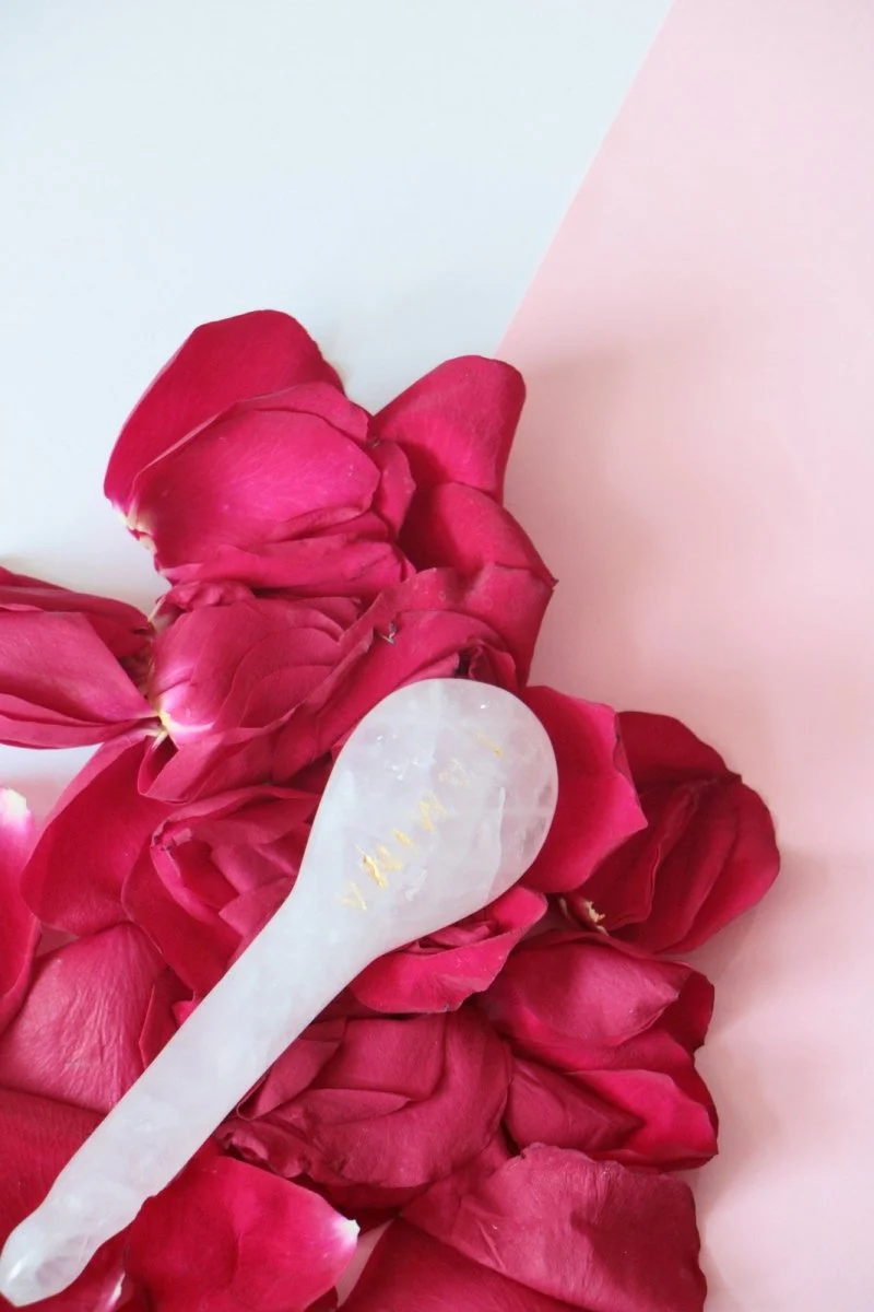 Rose Quartz Acupressure Spoon Gua Sha - Image 3