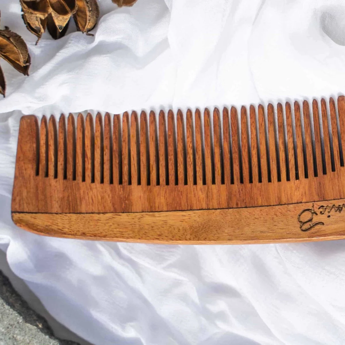 Rosewood/Sheesham Full Size Comb For Detangling and Styling - Image 2