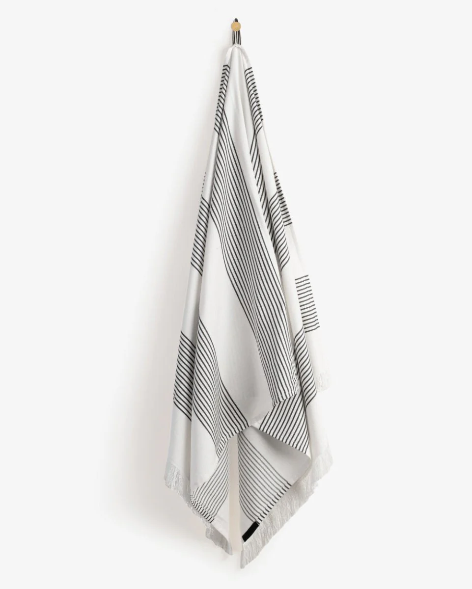 Bamboo & Cotton Blend Woven Beach Towel | Sandbar - Image 4