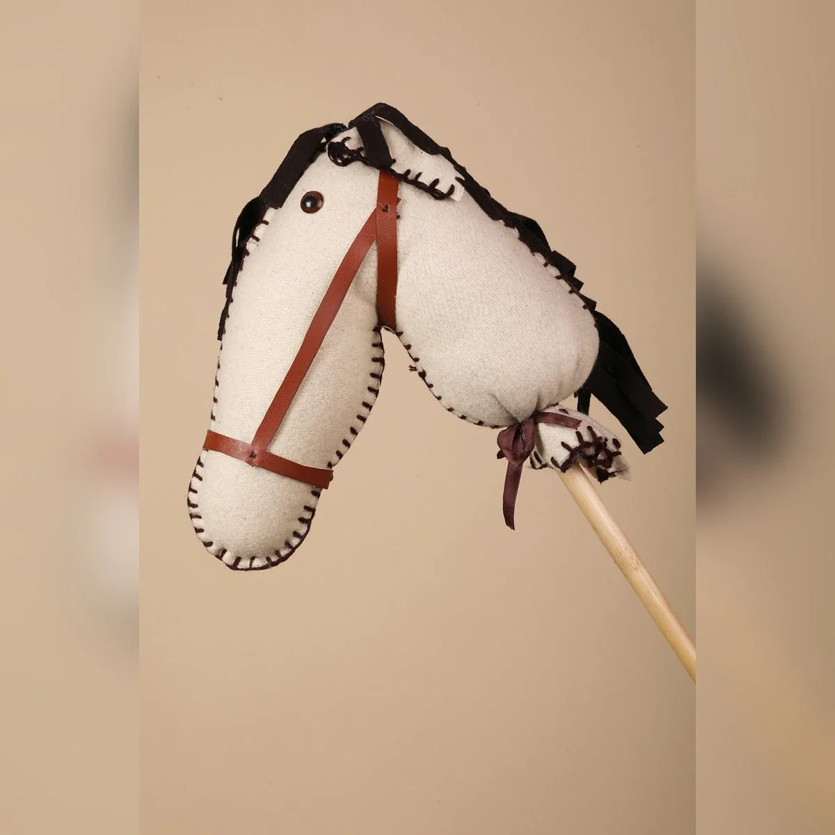 Hobby Horse – Classic Ride-On Toy - Image 2