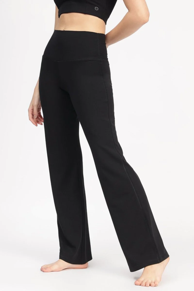 Sienna Flare Yoga Pants – Flattering Fit, Comfortable Natural Fabric