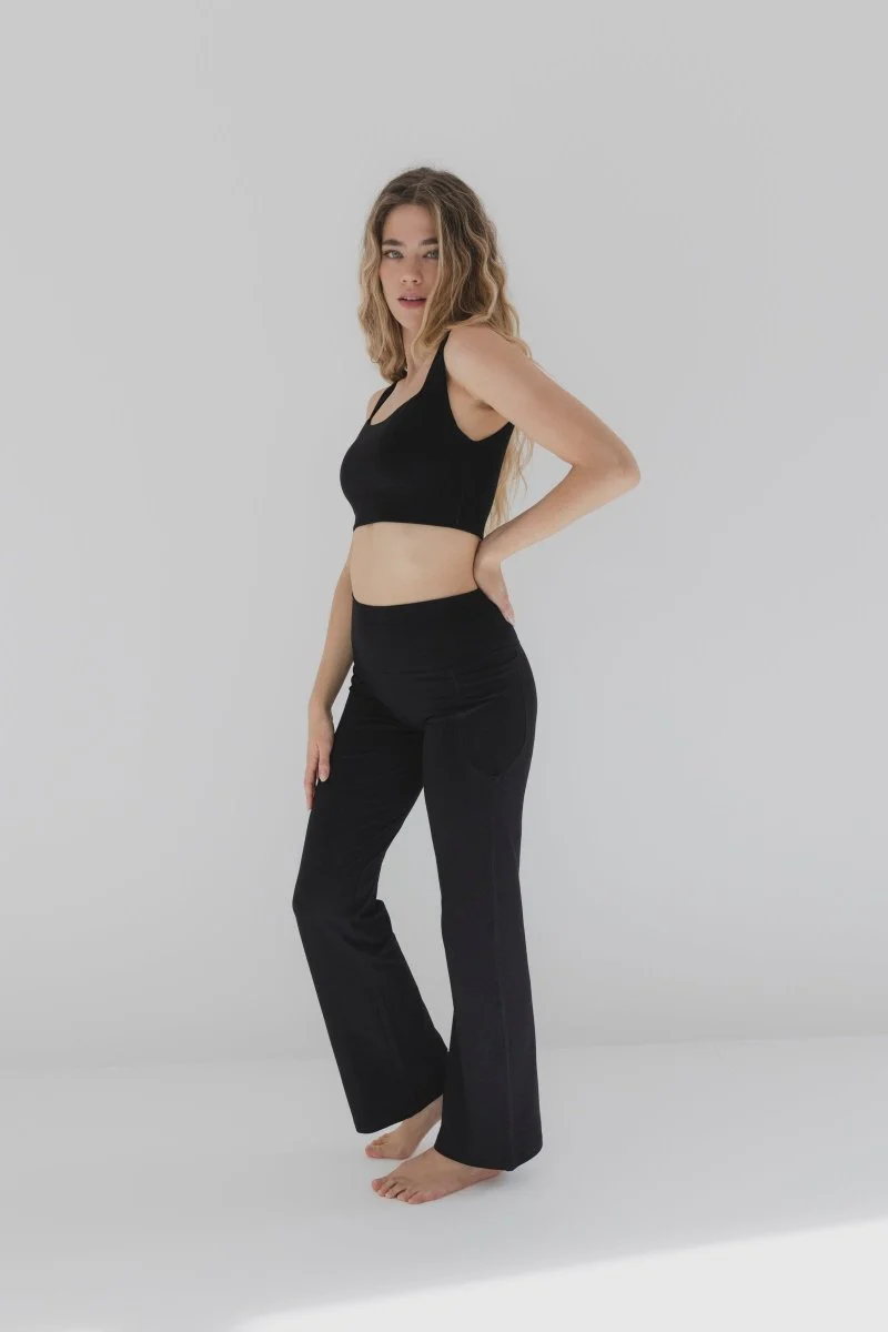 Sienna Yoga Co-ord Set in Black – Comfortable Natural Fabric Outfit - Image 2