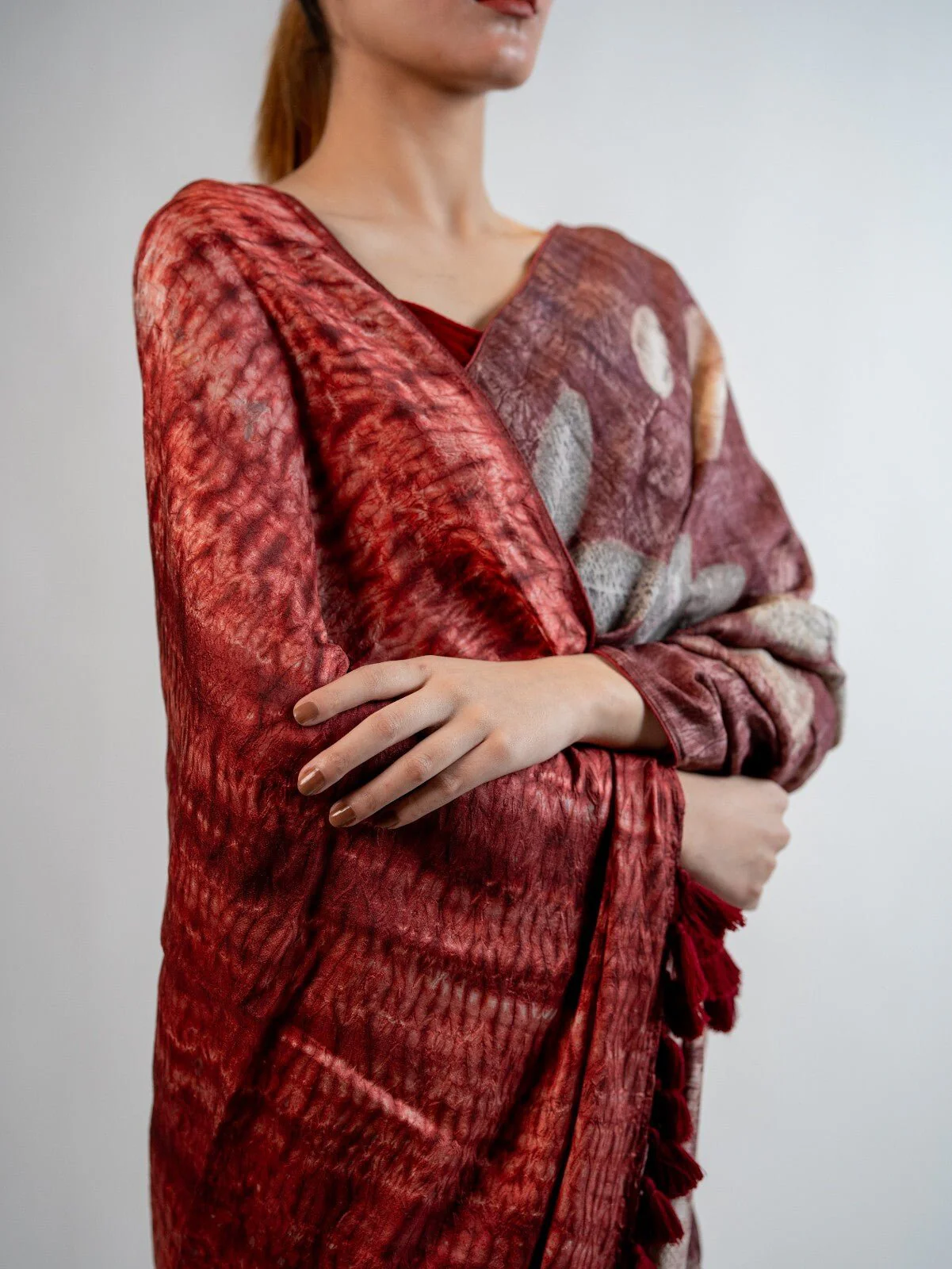 Sinduri Sari Silk | Handwoven Pure Silk Sari in Deep Red Hue - Image 3