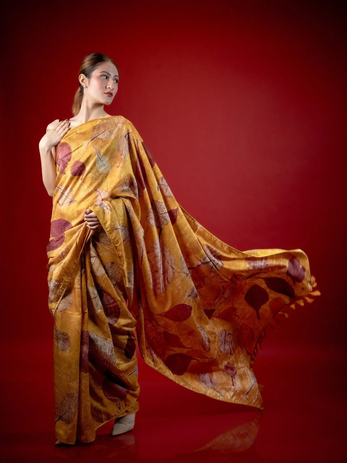 Sunehri Silk Sari – Handwoven Traditional Pure Silk Sari - Image 2