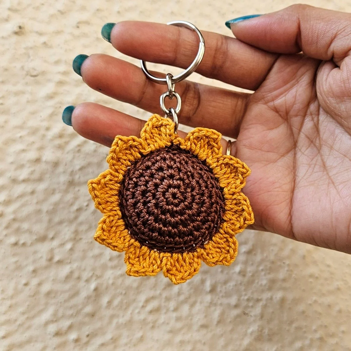Sunflower Keychain - Adorable Crochet Gift Idea - Image 3