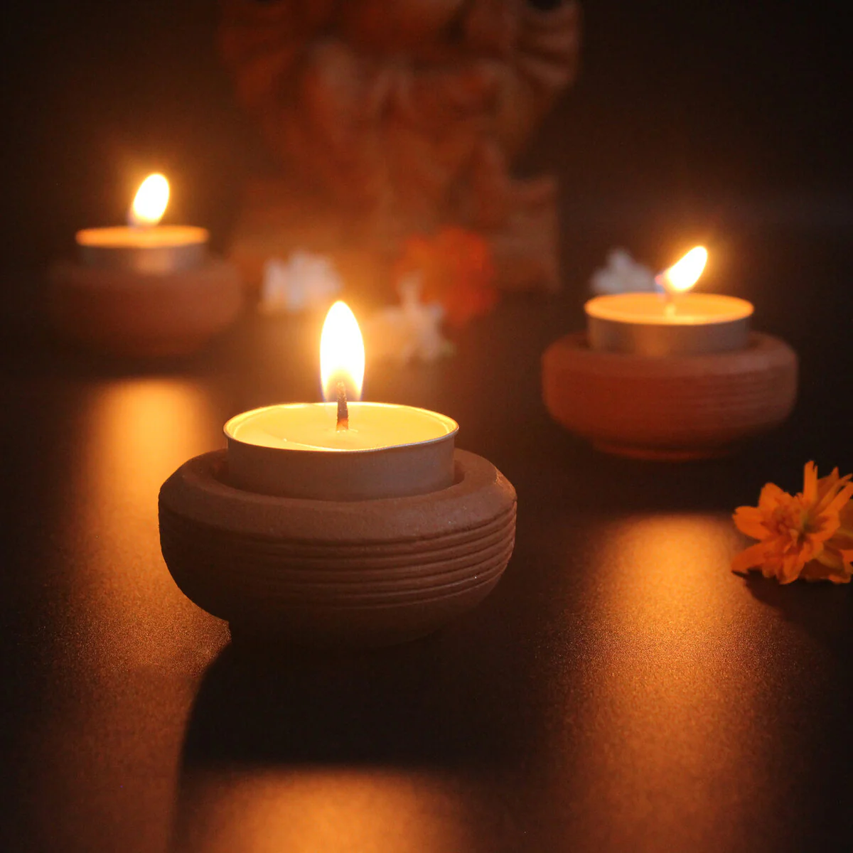 Tab Wheel Candle Holder- Set Of 6 with 6 Free Soywax Tealights - Image 4