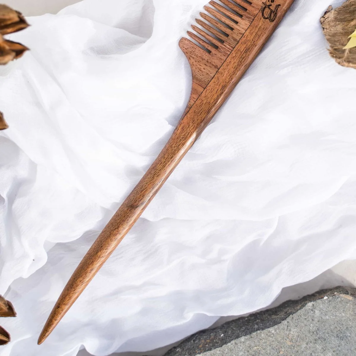 Tail Rosewood / Sheesham Comb - Image 2