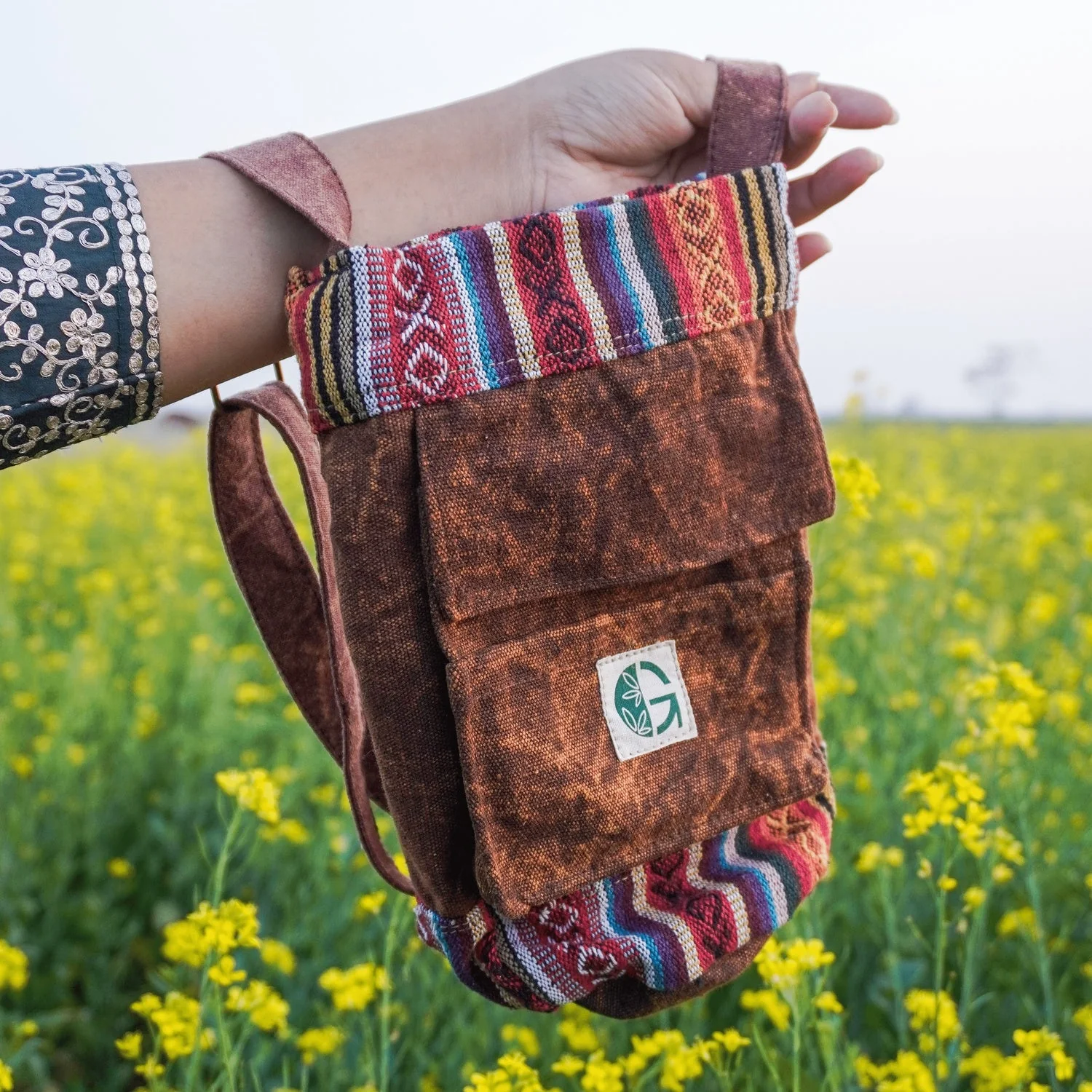 Tidi Bottle Bag | Ethnic Fabric Water Bottle Sling for Travel & Daily - Image 3