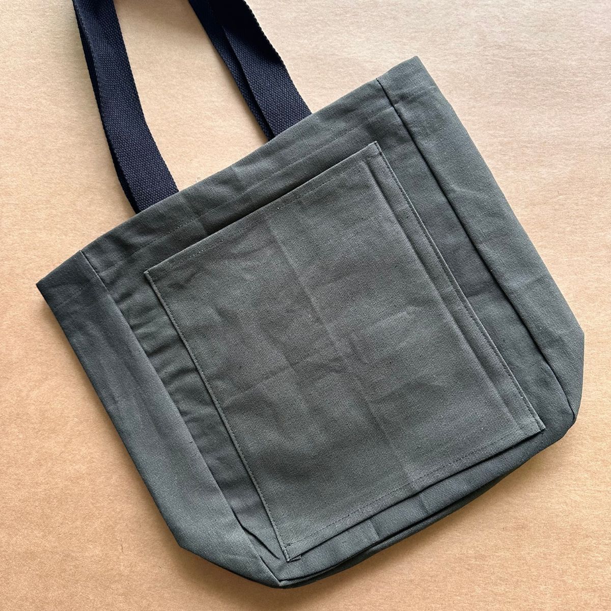 Transit Tote Bag – Spacious & Durable Everyday Carry - Image 4