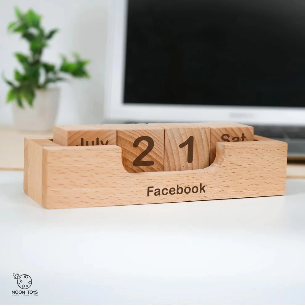 Wooden Perpetual Calendar Tray – Desk Organizer & Home Decor