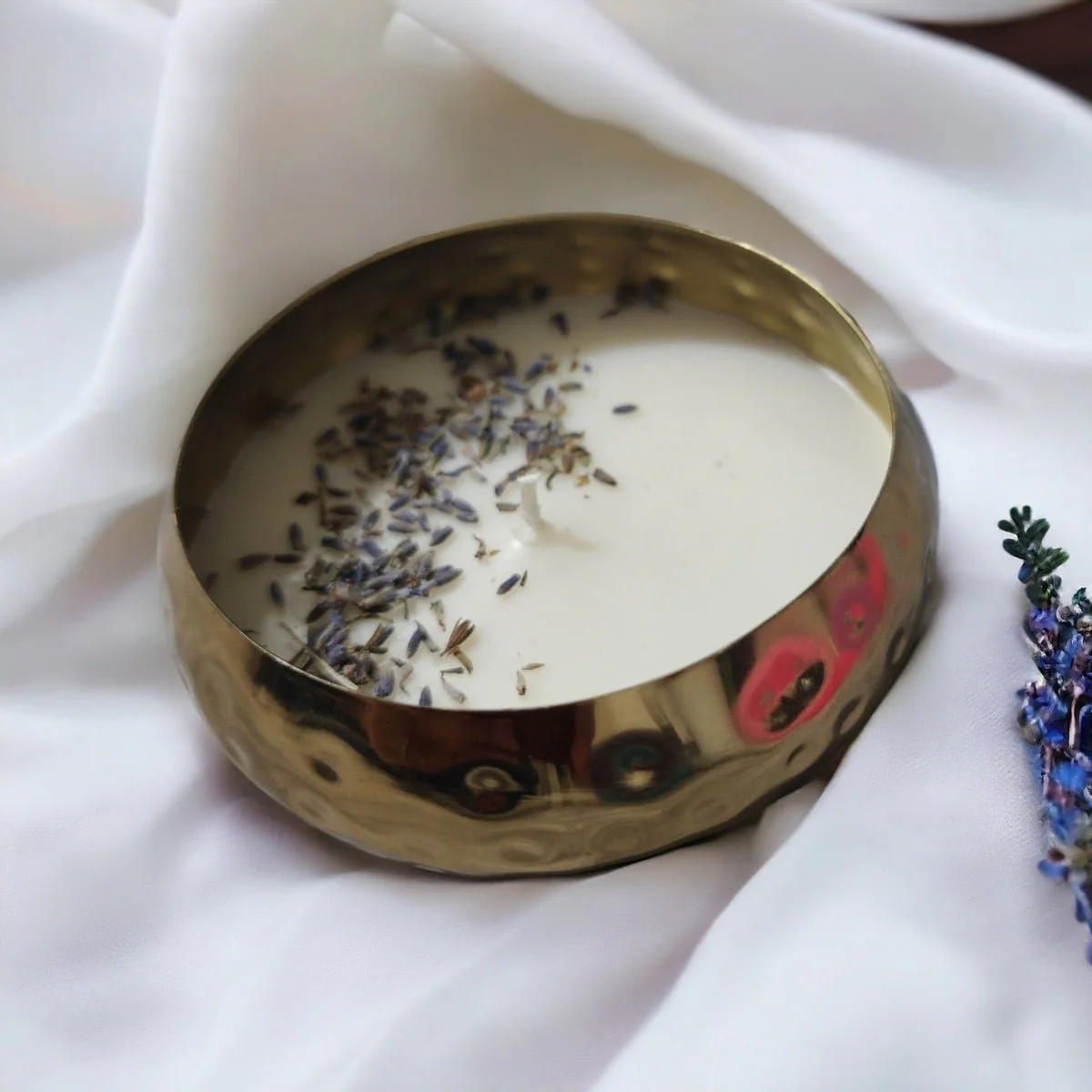 Urli Lavendar Field Soy Wax Candle - Image 4