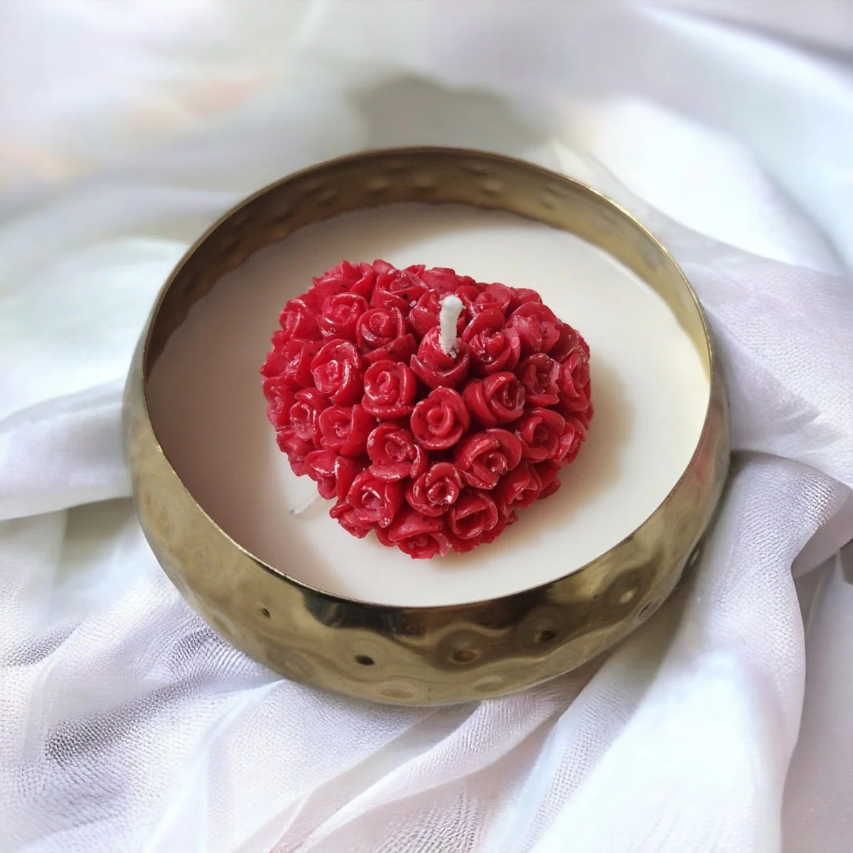 Urli Rose Heart Soy Wax Candle - Image 3