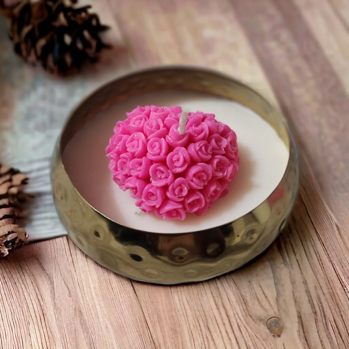 Urli Rose Heart Soy Wax Candle - Image 6