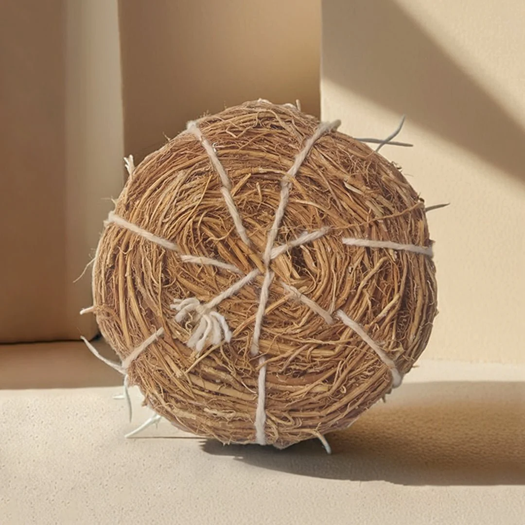 Vetiver Body Scrubber with Cotton Storage Bag - Image 3