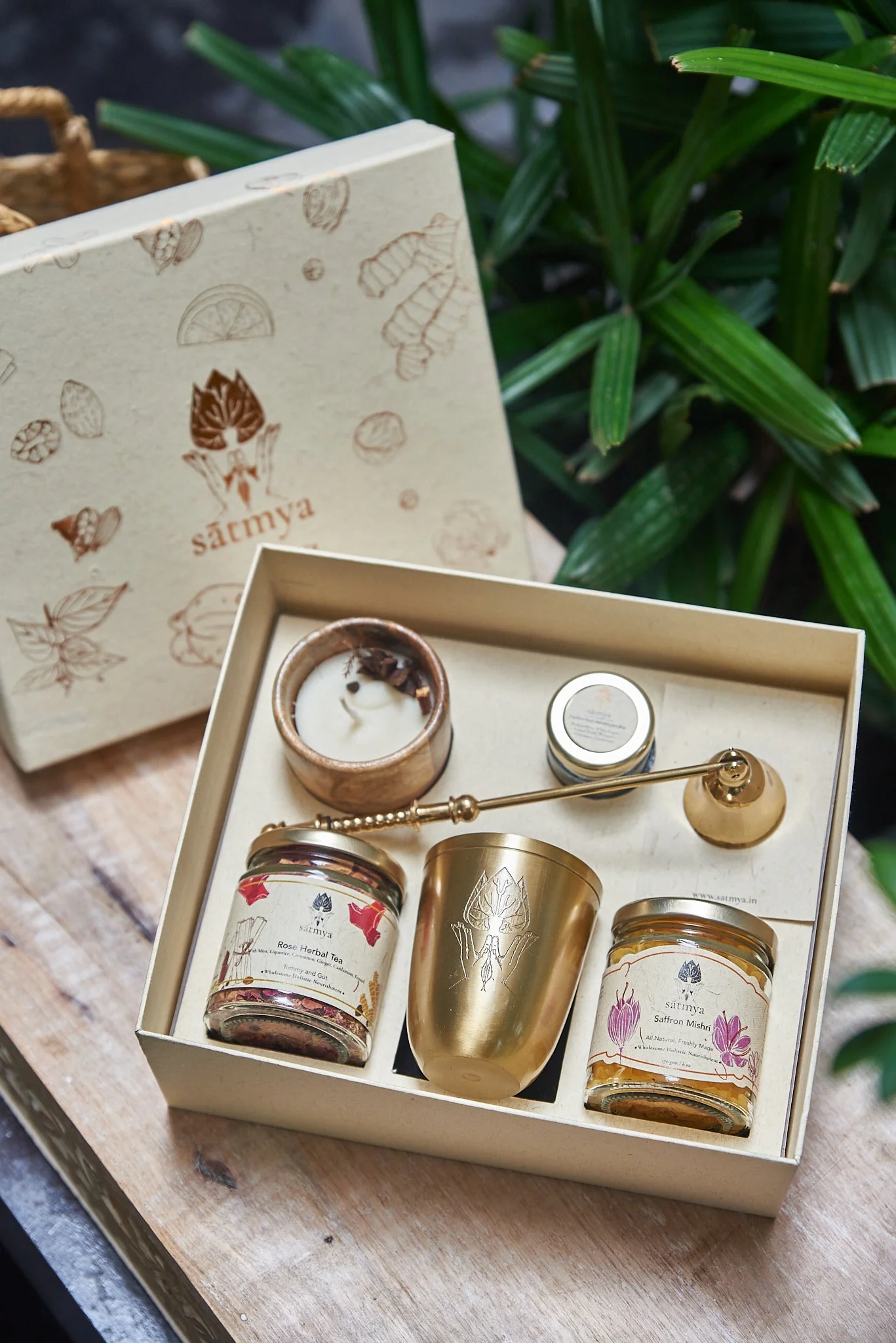 Vilāsa Gift Box - Premium Herbal Wellness Set - Image 11