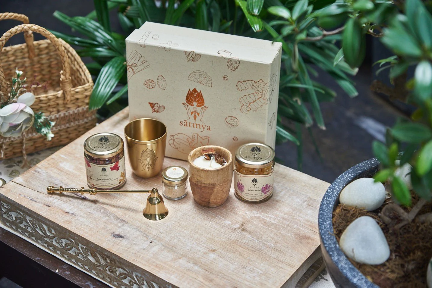 Vilāsa Gift Box - Premium Herbal Wellness Set - Image 12