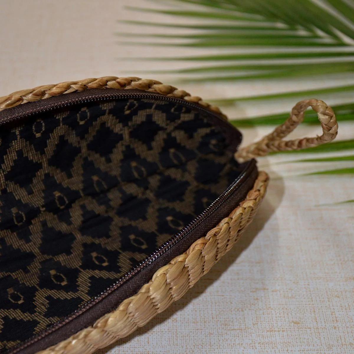 Water Hyacinth Clutch - Natural - Image 3