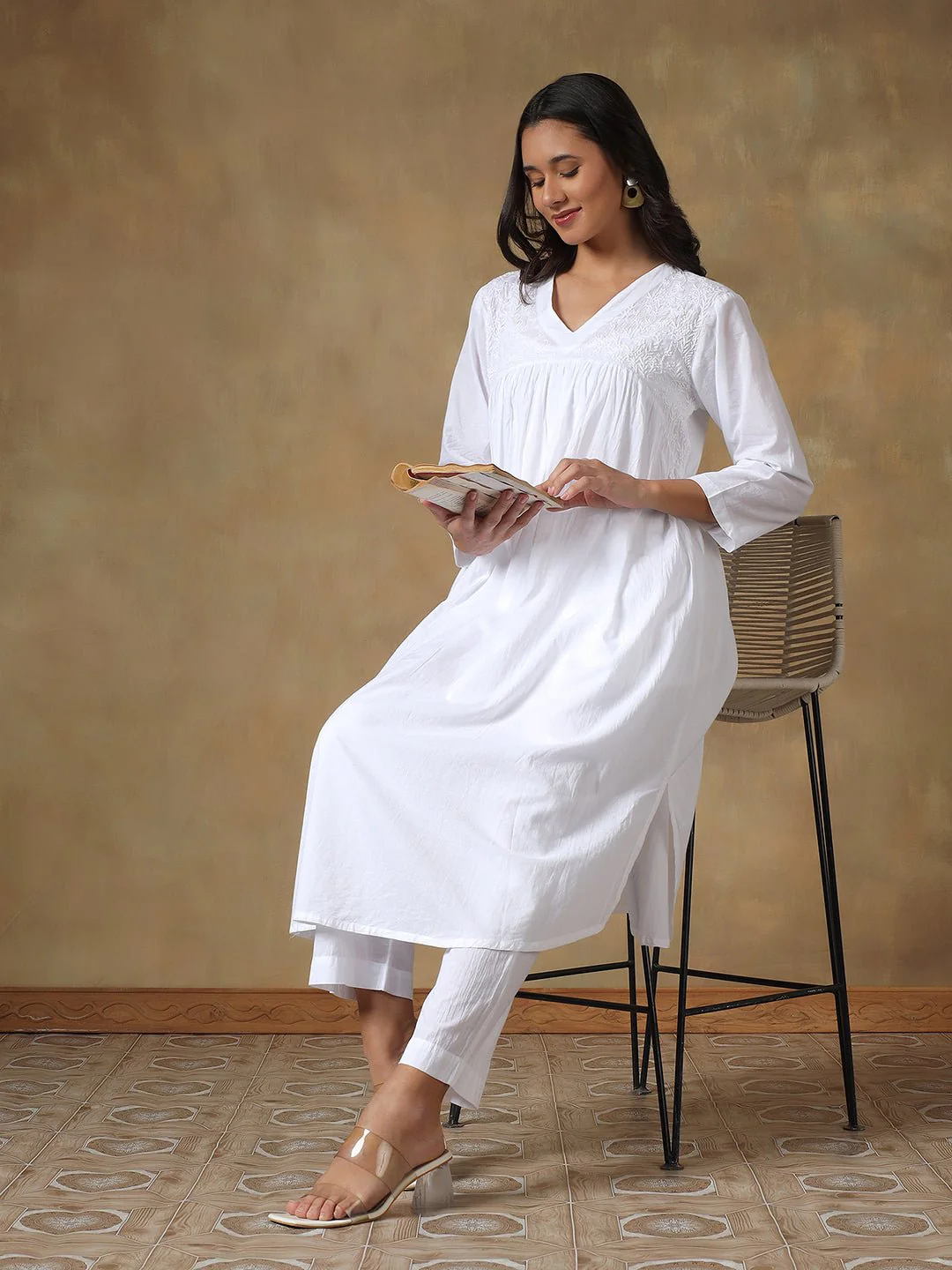 White Cotton Lucknowi Chikankari Kurta-Pant Set