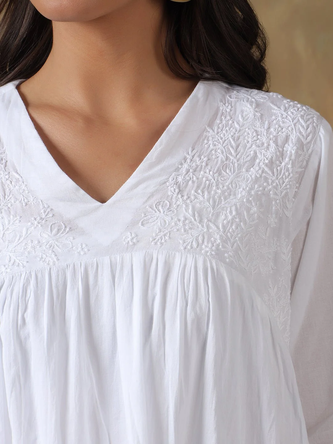 White Cotton Lucknowi Chikankari Kurta-Pant Set - Image 3