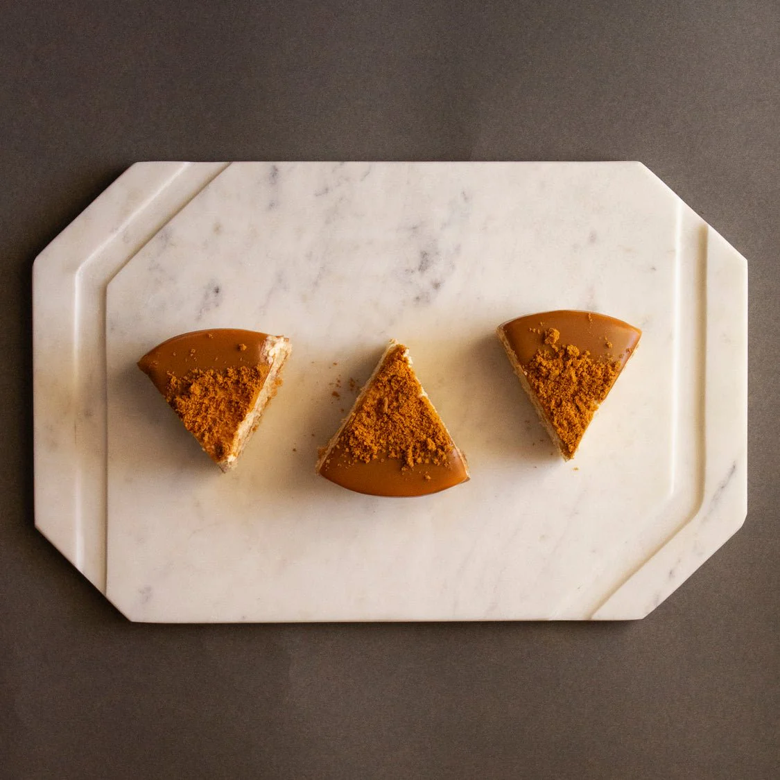 White Furrow Marble Cheese Platter - Image 2