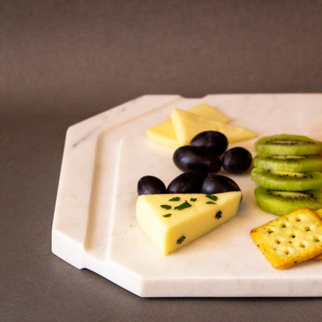 White Furrow Marble Cheese Platter - Image 4