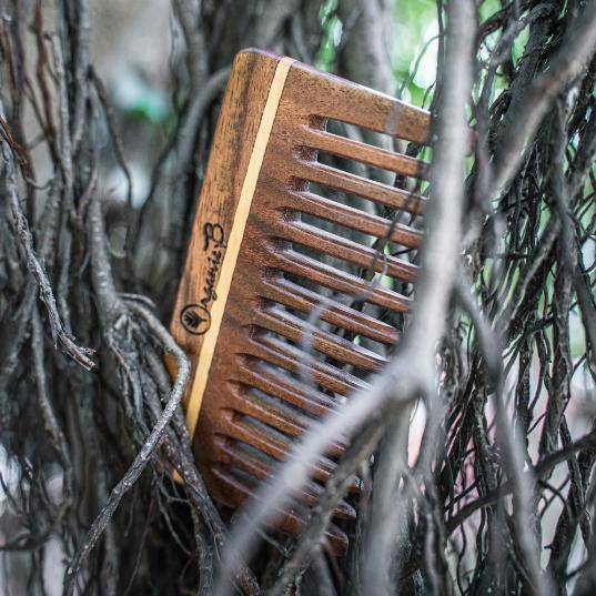 Wide Teeth Rosewood / Sheesham Comb for Shampoo and Detangling - Image 2