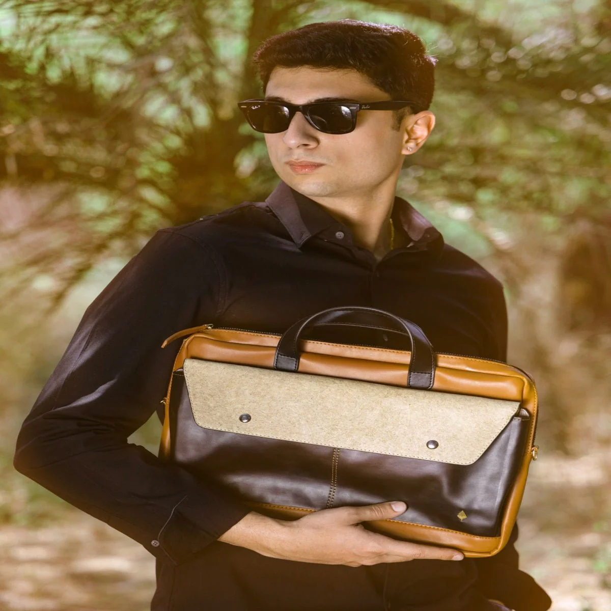 Willow Vegan Leather Laptop Sleeve - Black - Image 5